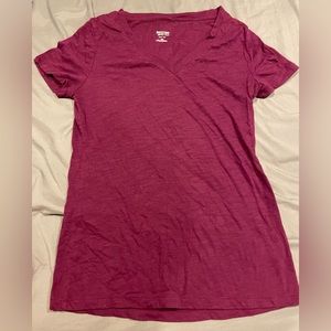 Maroon T-shirt, size medium